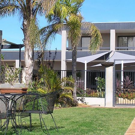Dongara Old Mill Motel Exterior photo