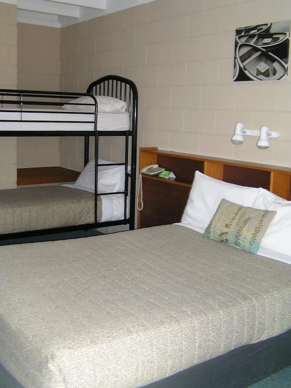Dongara Old Mill Motel Room photo